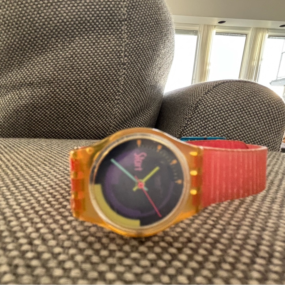 Vintage 1986-ish SWATCH ladies “PINK PODIUM” watch
